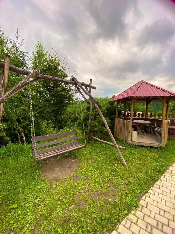 Вилла Біля лісу Славское Экстерьер фото